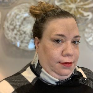 Meet your Posher, Tina